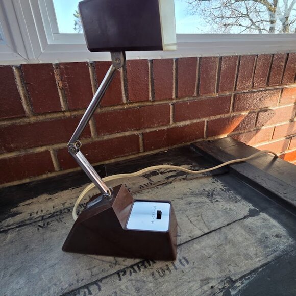 Vintage Pixar Inspired Brown Compact Expandable Desk Lamp - Picture 11 of 16